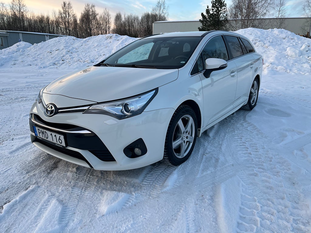 Toyota Avensis Kombi 2.0 D-4D Active Plus Euro 6, 1 ägare , Drag