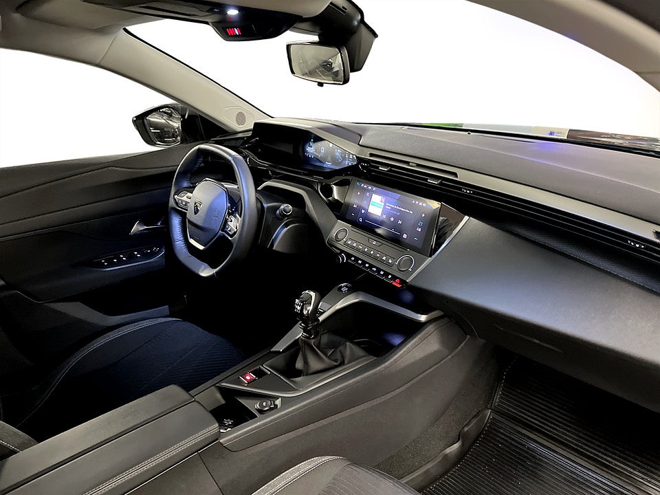 Bild på Peugeot 308 5D Active 1.2 PT 110hk CARPLAY 