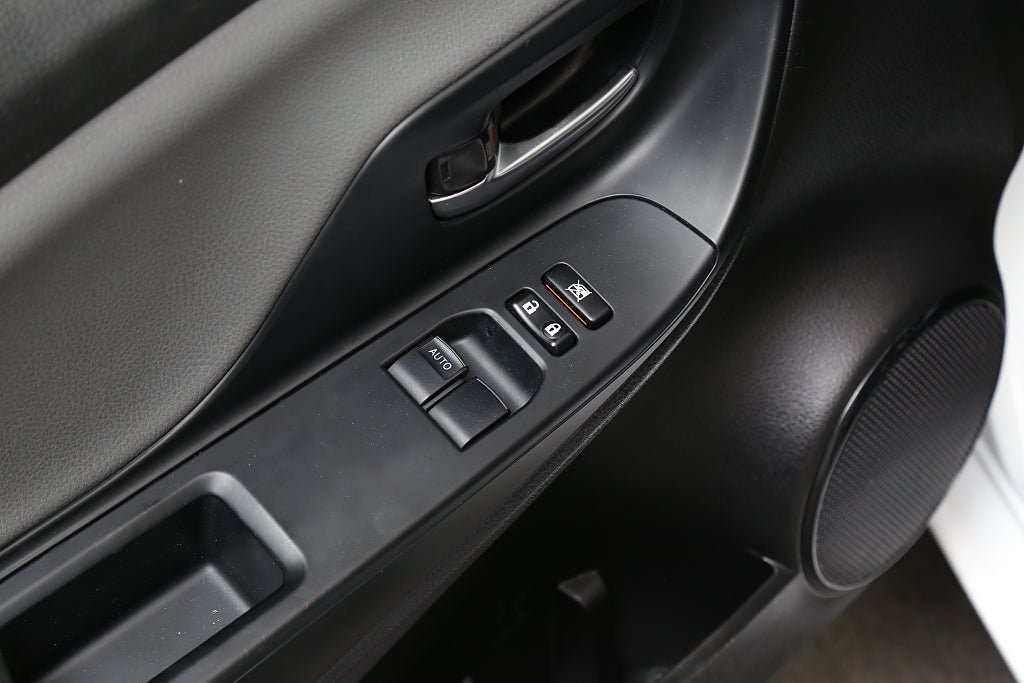 Toyota Yaris Hybrid e-CVT Active Kamera Farthållare Bluetooth