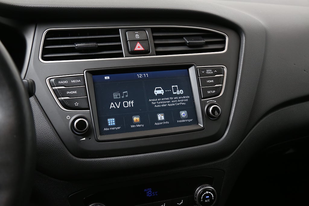 Hyundai i20 1,2 Premium CarPlay Kamera P-sensor Motorvärmare
