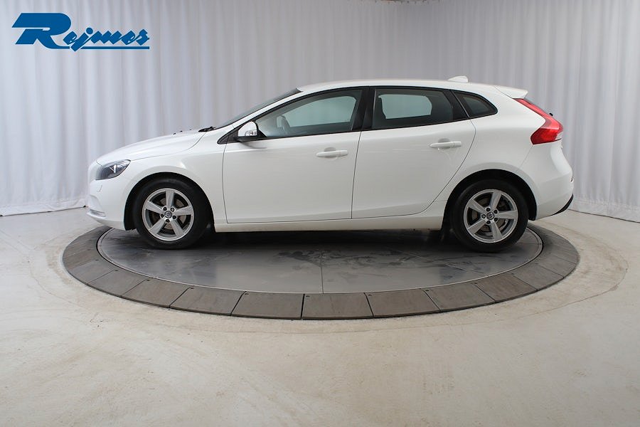 Volvo V40 D2 Manuell, 6-trinn, 115ps, 2015