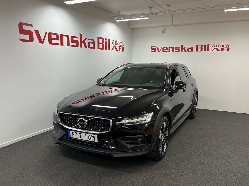 Volvo V60 Cross Country D4 AWD AUT Momentum (2.99% Ränta)