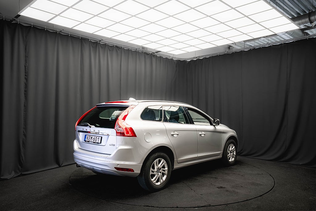 Volvo XC60 D3 CLASSIC 1-ÄGARE DRAG D-VÄRMARE VÄLSERVAD RATTVÄRME