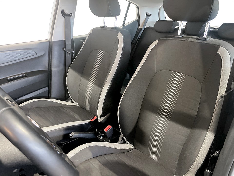 Bild på Hyundai i10 Essential 1.0 Blue AMT 67hk Aut RATTVÄRME CARPLAY