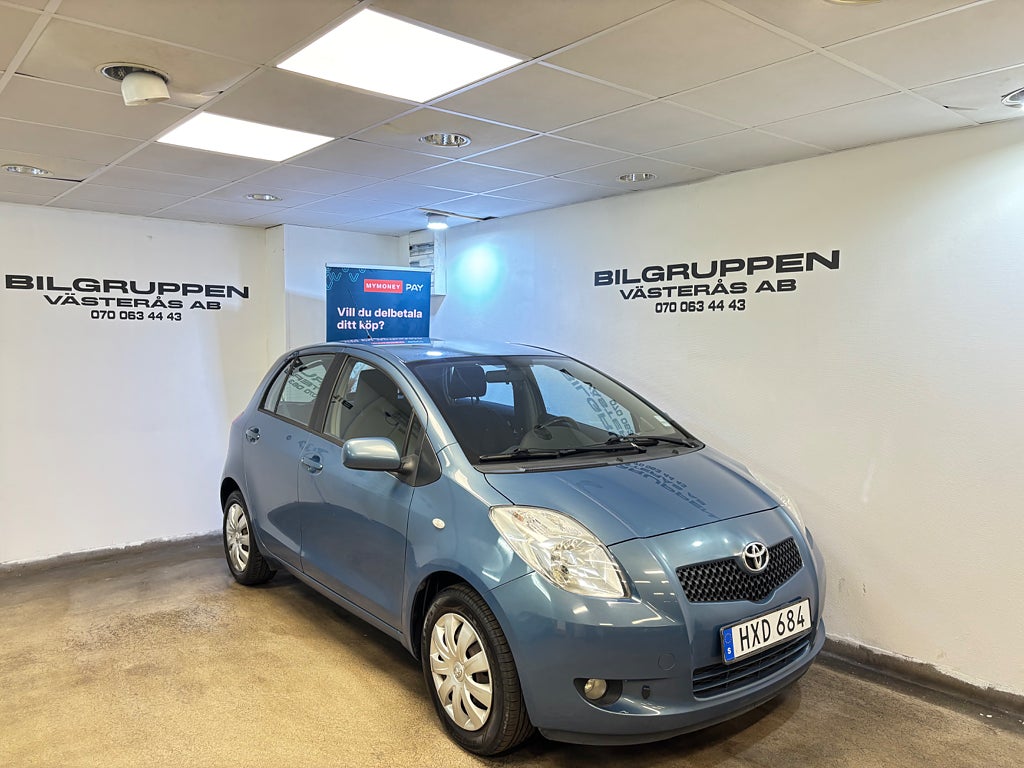 Toyota Yaris 5-dörrar 1.3 / M-Värm / Ny Bes / Ny Serv / Kamkedja