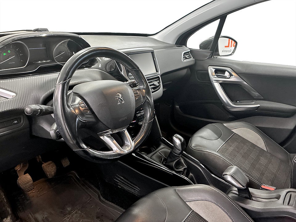 Bild på Peugeot 2008 Allure 1.2 PT 82hk KUPÉVÄRMARE