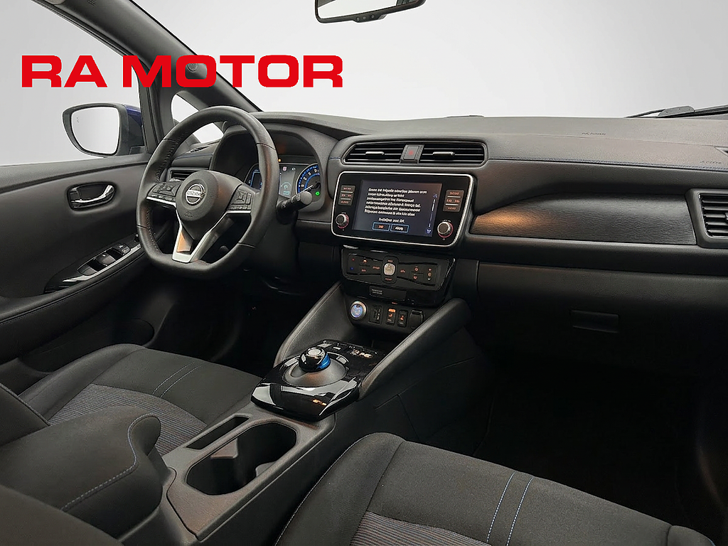 Nissan Leaf N-Connecta | 40kWh | Värmepump | 360° kamera | 2023