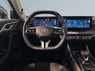 MG HS PHEV Luxury 360° GPS Pvärm Elbaklucka Skinn SoV MOMS – bild 9