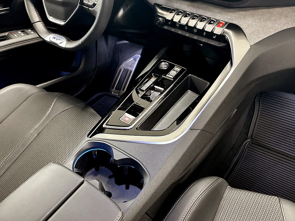 Bild på Peugeot 3008 GT 1.2 PT 130hk Aut B-KAMERA NAVI