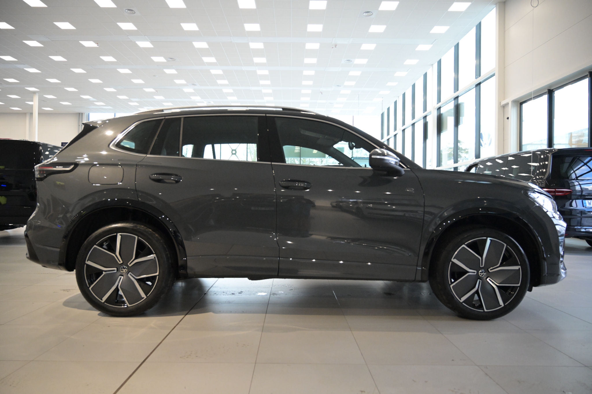 Volkswagen Tiguan eHybrid R-Line SWE 2026, bild 6/10