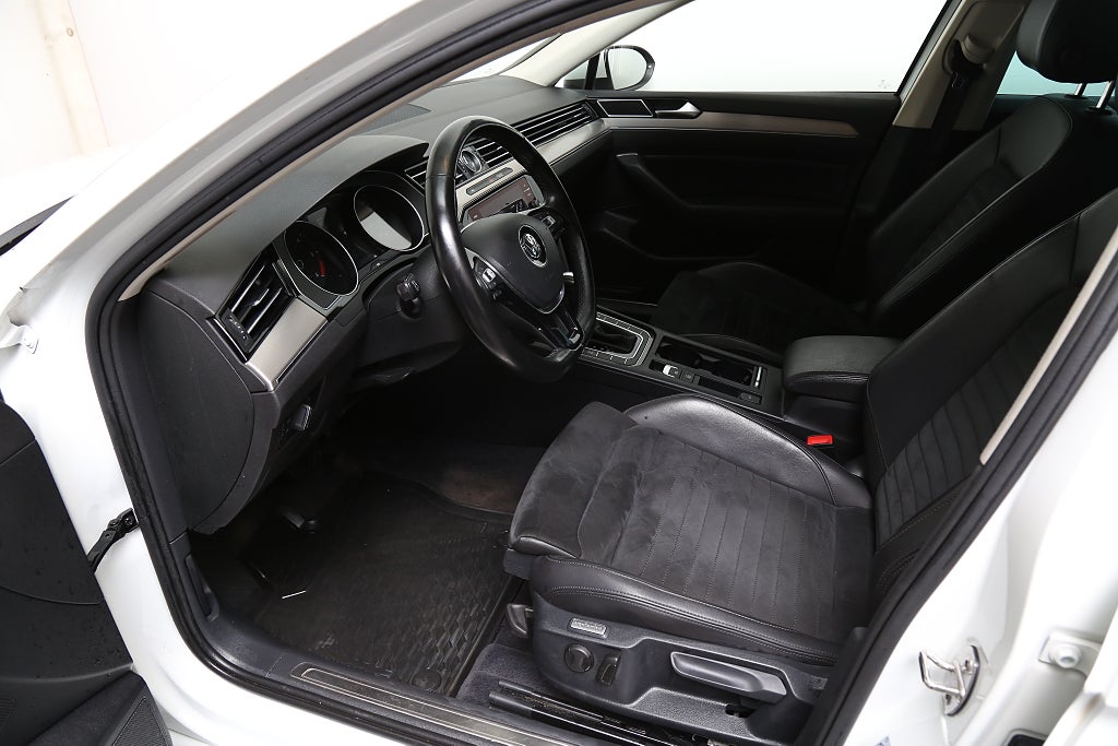 Volkswagen Passat 2,0 TDI 190hk DSG Executive Sportscombi Värmare Drag 2019