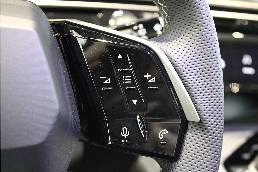 Bild på Peugeot 5008 GT Hybrid - DEMO