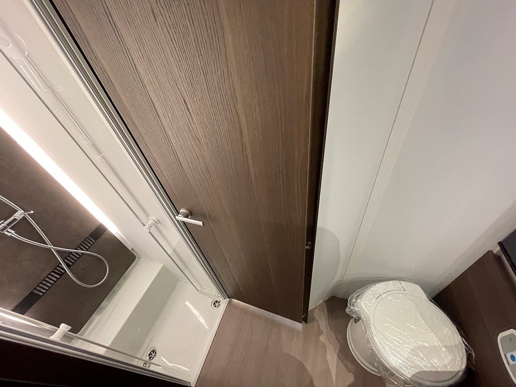 Adria Matrix Supreme 670 SC / ALDE / Taksäng / 5 bältad /Ugn - Adria