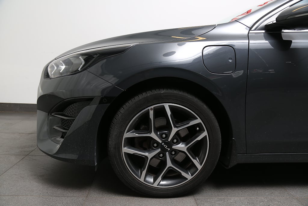 Kia Ceed Plug-in Hybrid Advance Plus 2 Panorama Skinn Drag Moms 2022