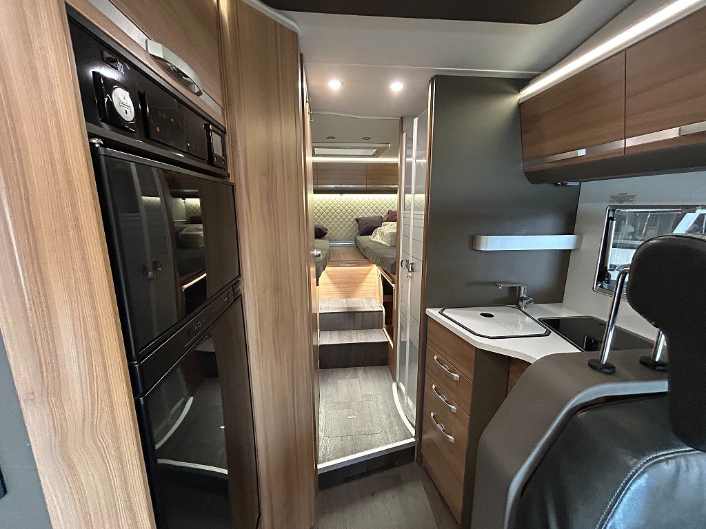 Adria Matrix Nordkapp 670 SL / Alde / Taksäng / Litium / B-kort / Solc - Adria