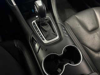Ford Mondeo 2.0 Hybrid Skinn Drag Navi SoV-hjul Kamera MOMS