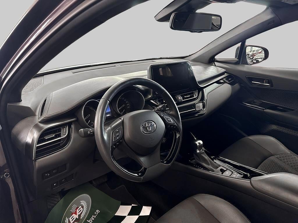 Toyota C-HR 2023 - miniatyr 10