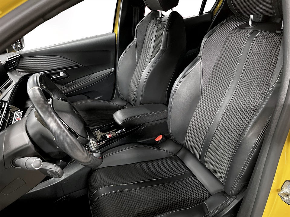 Bild på Peugeot E-208 GT 50kWh 136hk Aut B-KAMERA P-SENSORER