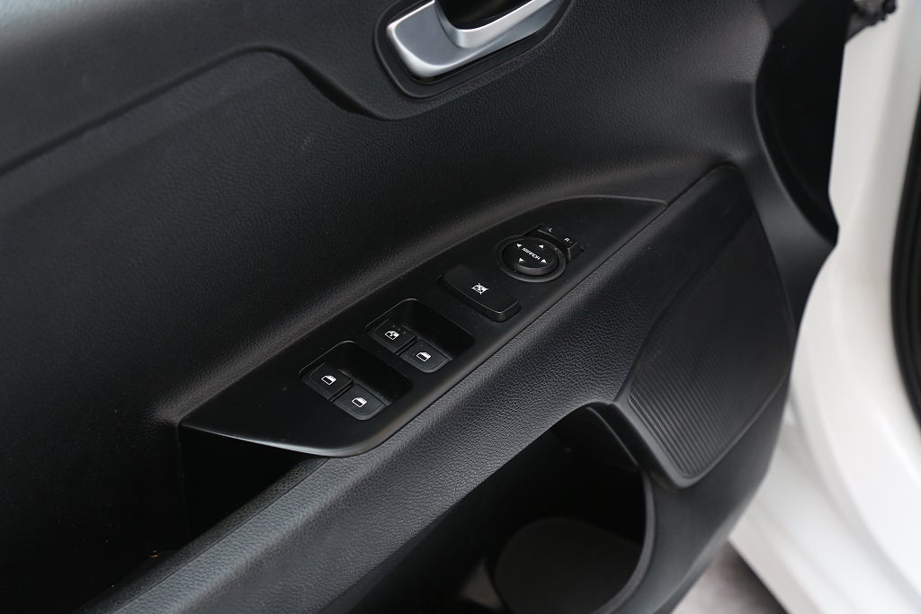 Kia Rio 1,2 84hk Advance Plus CarPlay Kamera P-sensorer 2020