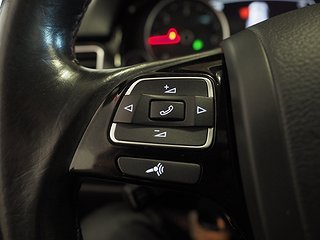 SUV Volkswagen Touareg 15 av 21