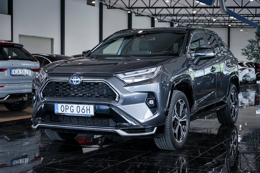 Toyota RAV4 Plug-in Hybrid E-CVT Style 306hk Pano Blis Kamera 