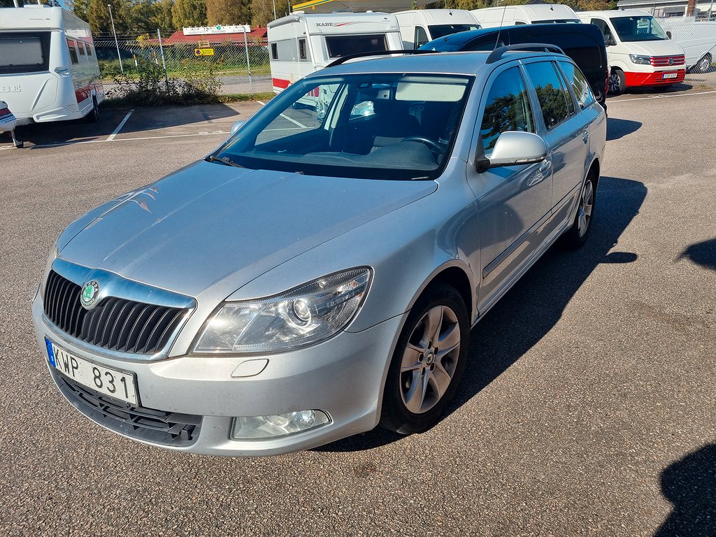 Skoda Octavia Kombi 1.6 MPI Multifuel Elegance Euro 5