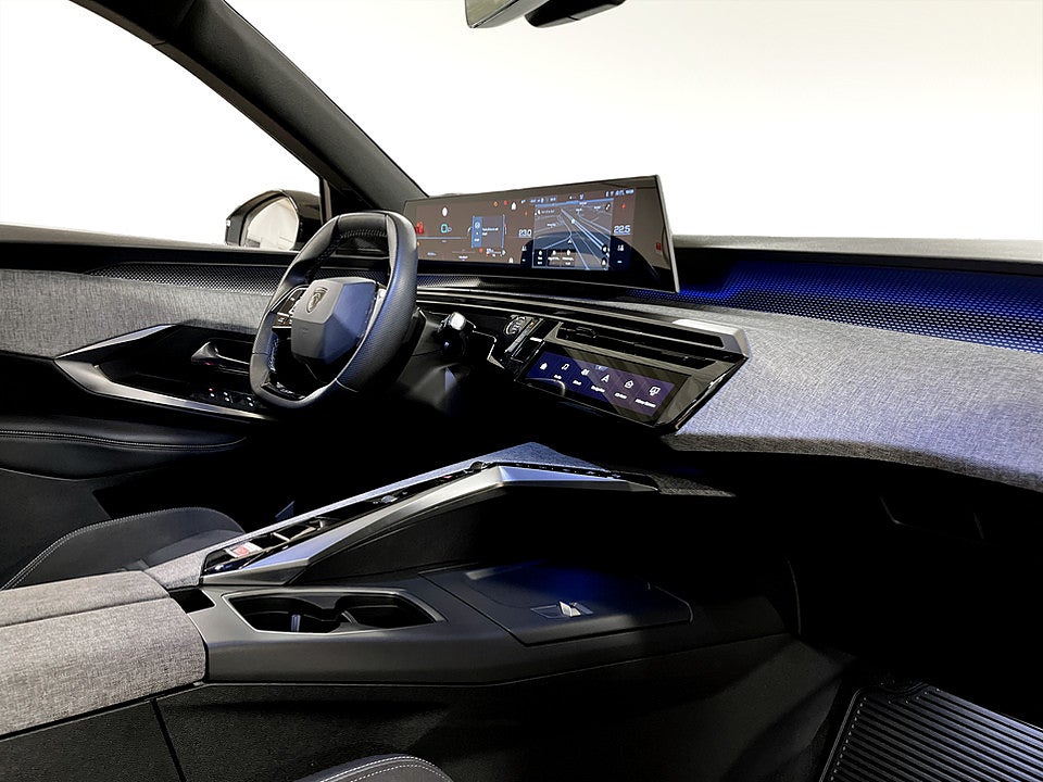 Bild på Peugeot 5008 GT Hybrid 145hk Aut 7-SITS B-KAMERA CARPLAY