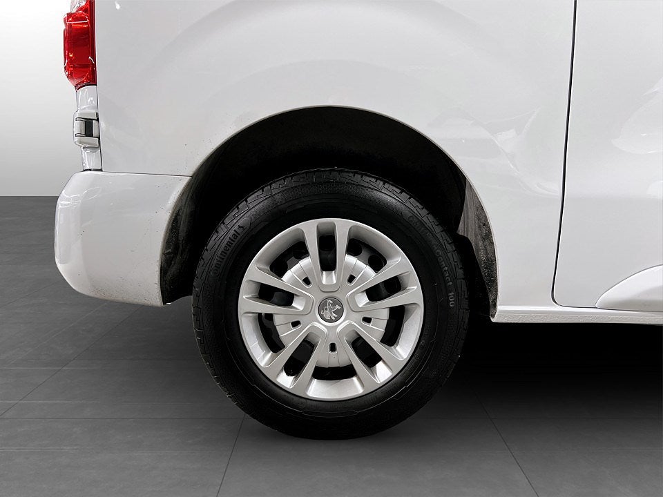 Bild på Peugeot Expert PRO+ 2.0 BHDi 177hk Aut L2 - DRAG,VÄRMARE,NAV