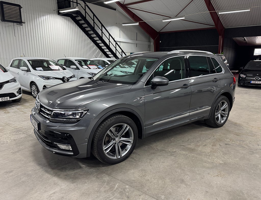 Volkswagen Tiguan 2.0 TDI 4M R-line/Ny kamrem/DigiCockpit/Carplay/Krok/1B