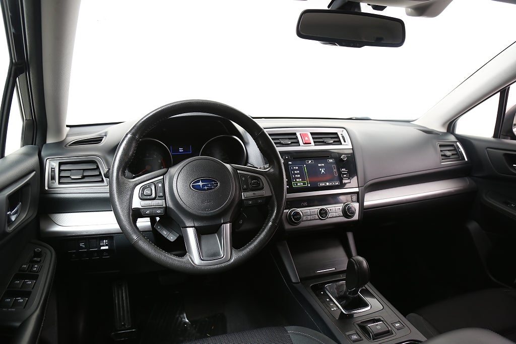 Subaru Outback 2,5i 175hk Base AWD Aut Motorv Dragkrok 2017
