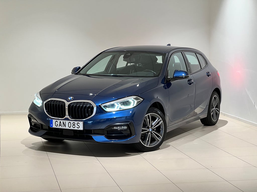 BMW 118 i Sportline, Drag, Navi, Rattvärme