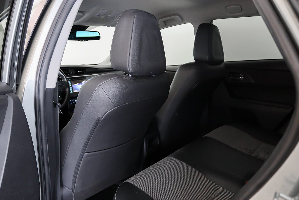 Toyota Auris Touring Sports Hybrid Executive Värmare B-kamera