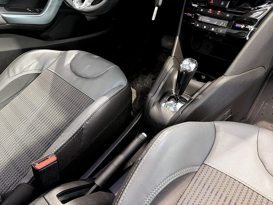 Bild på Peugeot 208 Style 1.2 PT 82hk Aut PANO DRAG