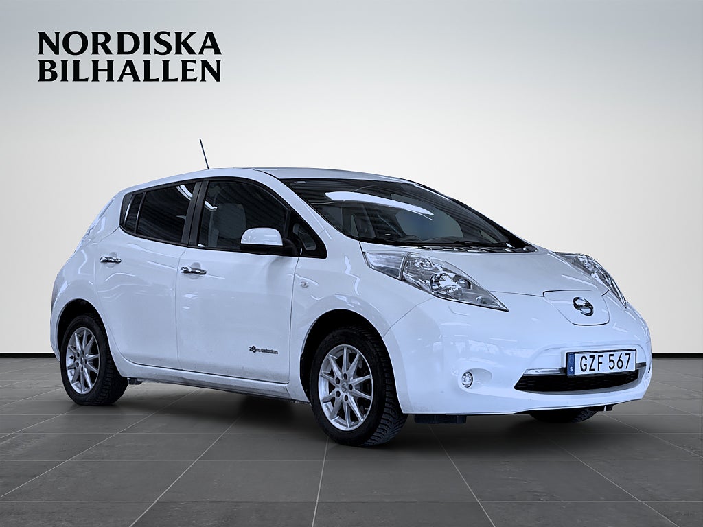 Nissan Leaf 30 kWh Nyservad Bluetooth Backkamera GPS