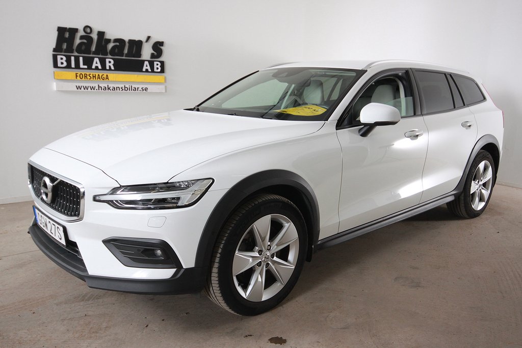 Volvo V60 Cross Country B4 AWD Automat Momentum Euro 6