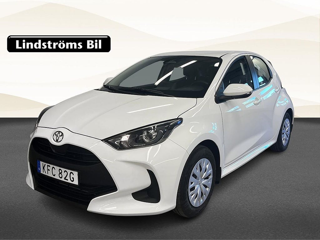 Toyota Yaris Life 1.5 116hk Hybrid S-hjul MOMS