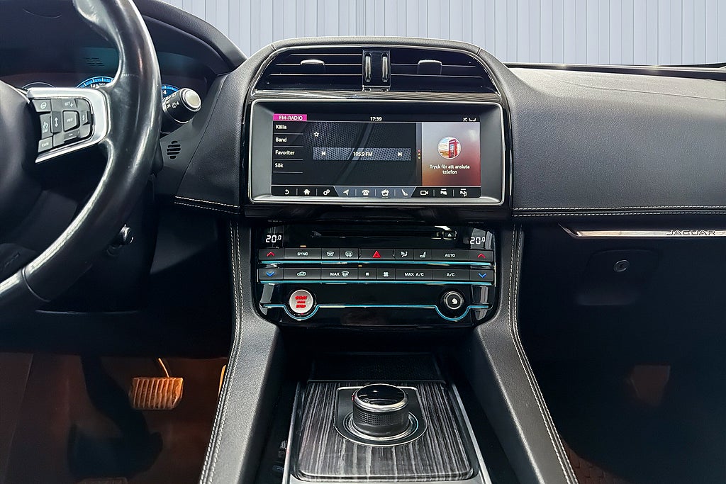 Jaguar F-PACE 2017