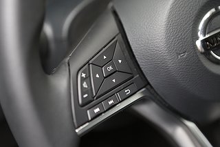 SUV Nissan Qashqai 13 av 21