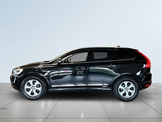 Volvo XC60 D4 AWD Aut Summum Business Edt Skinn/Dvärm/SoV/Ledramp – bild 4