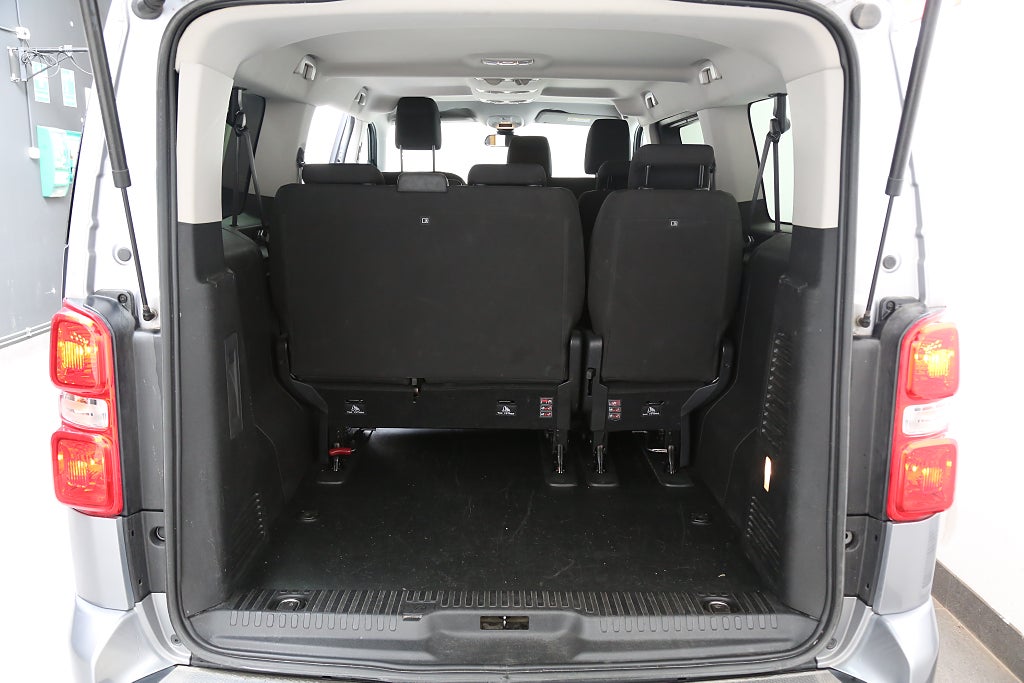 Toyota Proace Verso 2,0 D-4D 177hk Aut 9-sits Värmare Drag Leasbar 2024