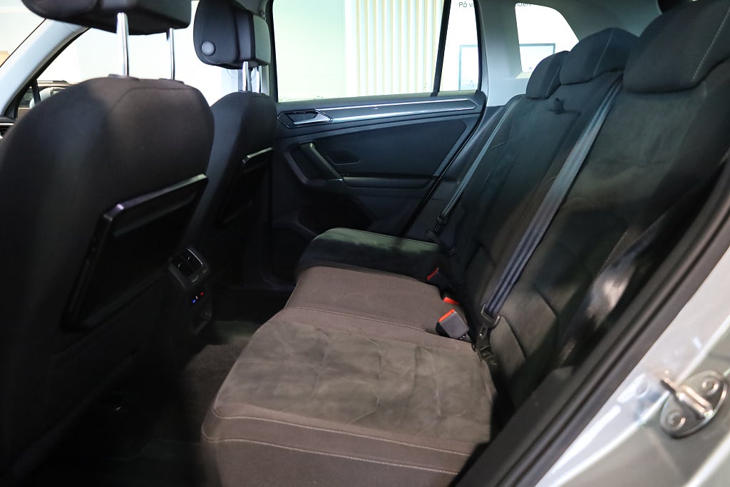 Volkswagen Tiguan 2.0 TDI AUT 4Motion R-Line Massage Drag Värmare Kamera 2017
