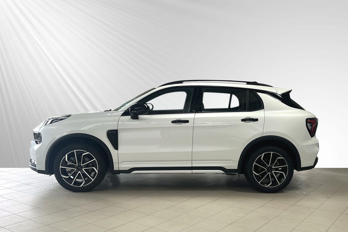 Lynk & Co 01 Core PHEV 2025, bild 2/37