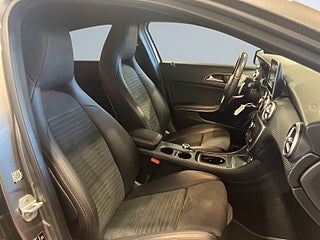 Mercedes-Benz A 180 d 7G-DCT AMG Line Kamera Skinn SoV-hjul – bild 10