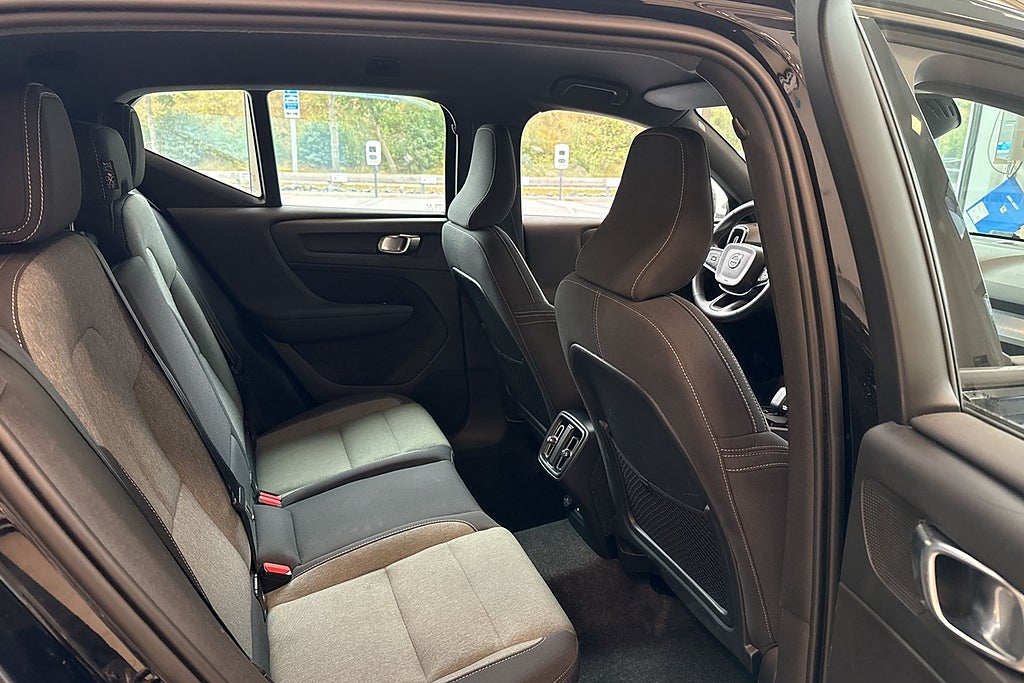 Volvo XC40 B4 Momentum Advanced Pro Edt Kamera/Värmare/Drag