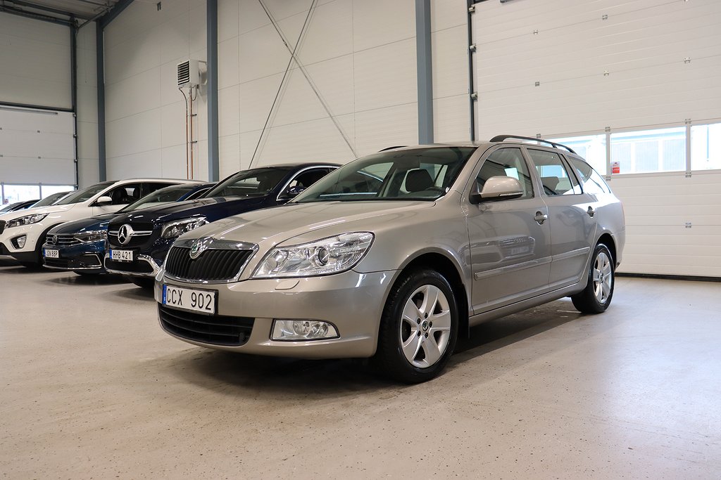 Skoda Octavia Kombi 1.6 MPI M-värmare P-sensorer 102hk