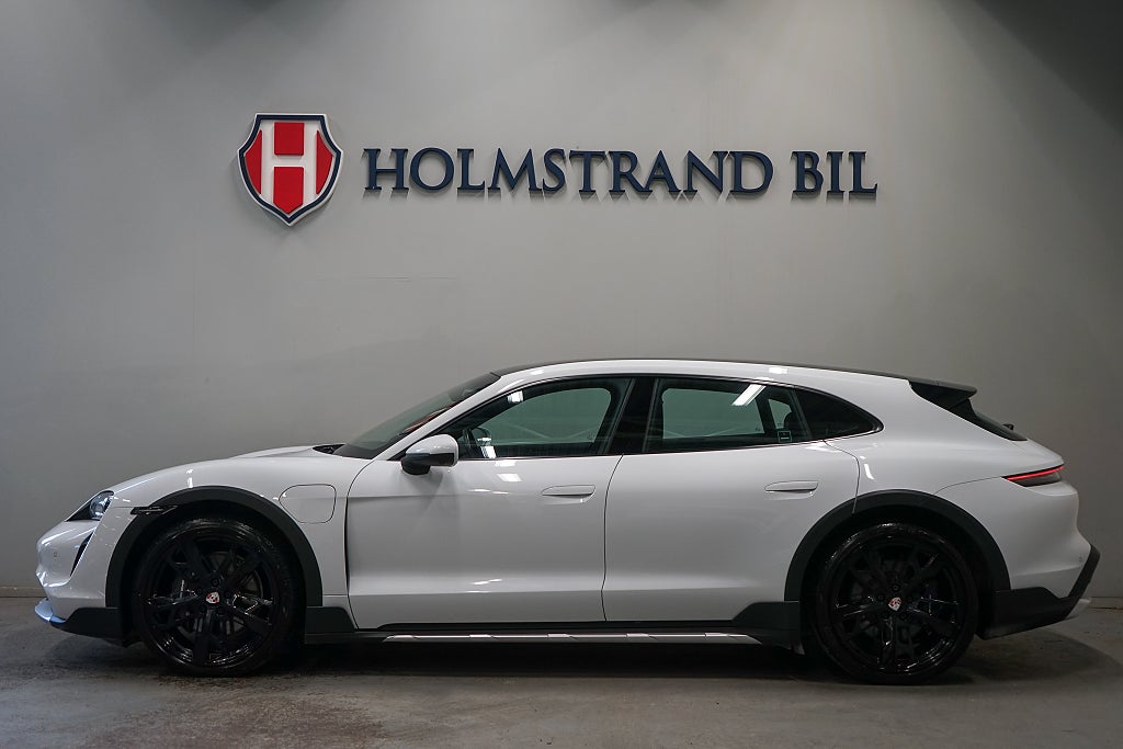 Porsche Taycan 4 Cross Turismo 381hk Chrono Offroad Pano PPF