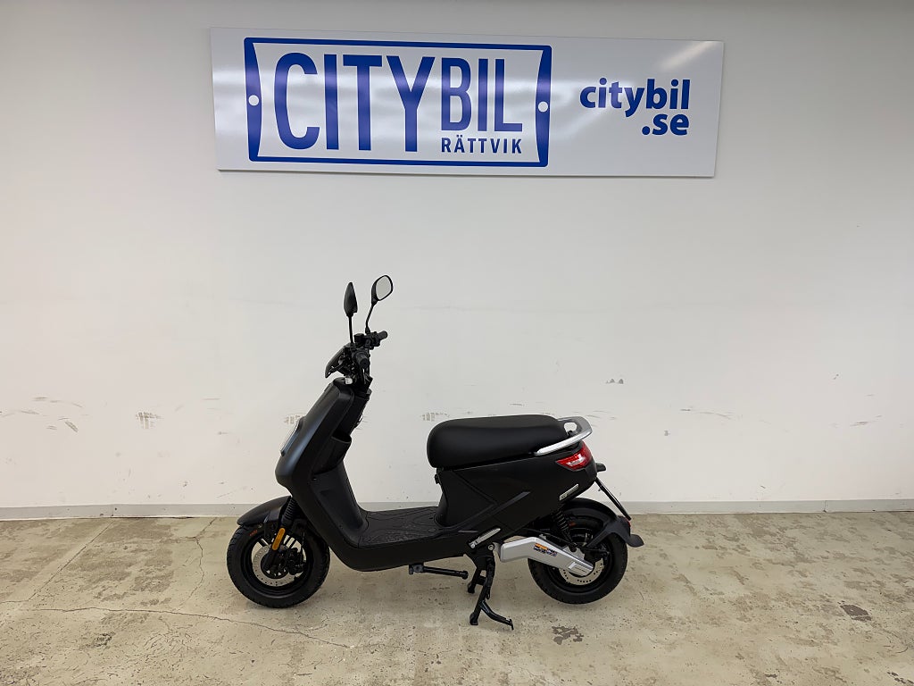 LV LX 04 Lvneng Ny Ord Pris 23995:- 45kmh