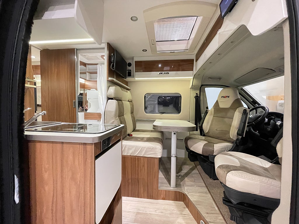 Pilote V 600 G /Solcell/Automat 150hk/Ugn/Under 6m - Pilote