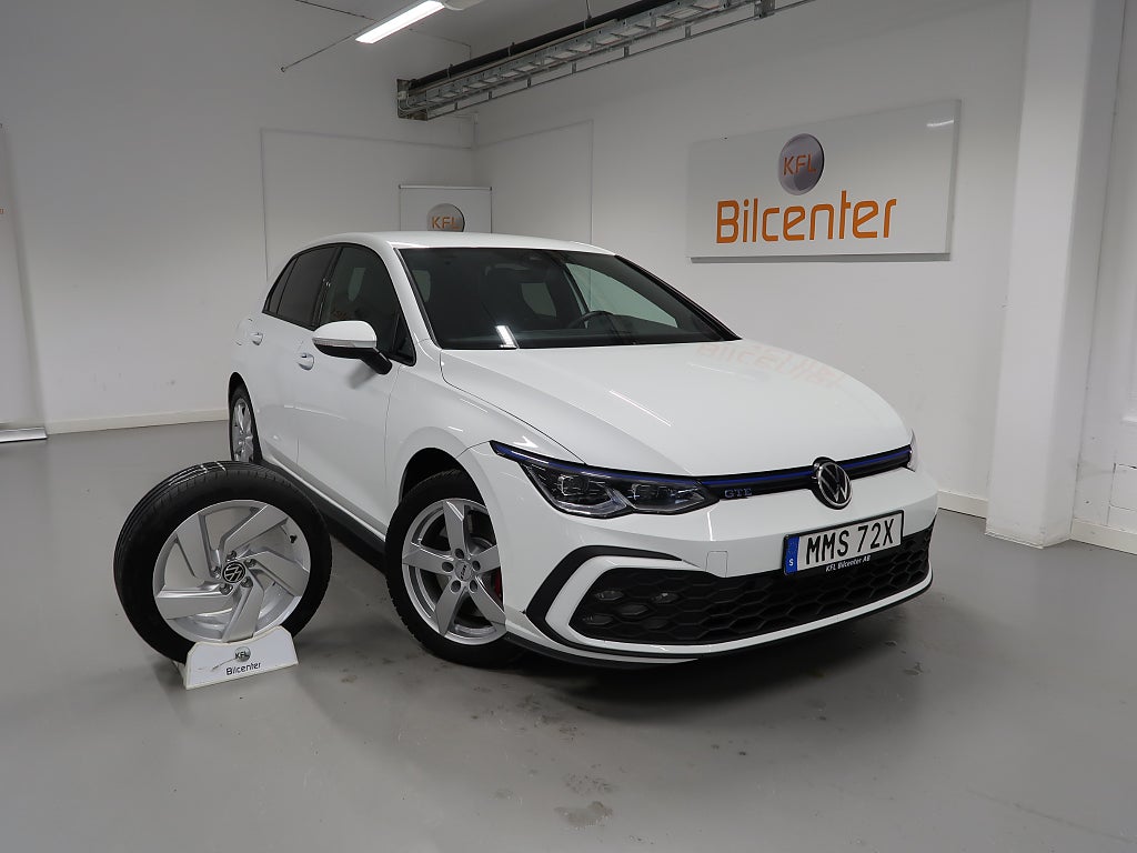 Volkswagen Golf *3,99% RÄNTA* GTE 1.4 TSI V-Däck ingår Navi-CarPlay-Rat