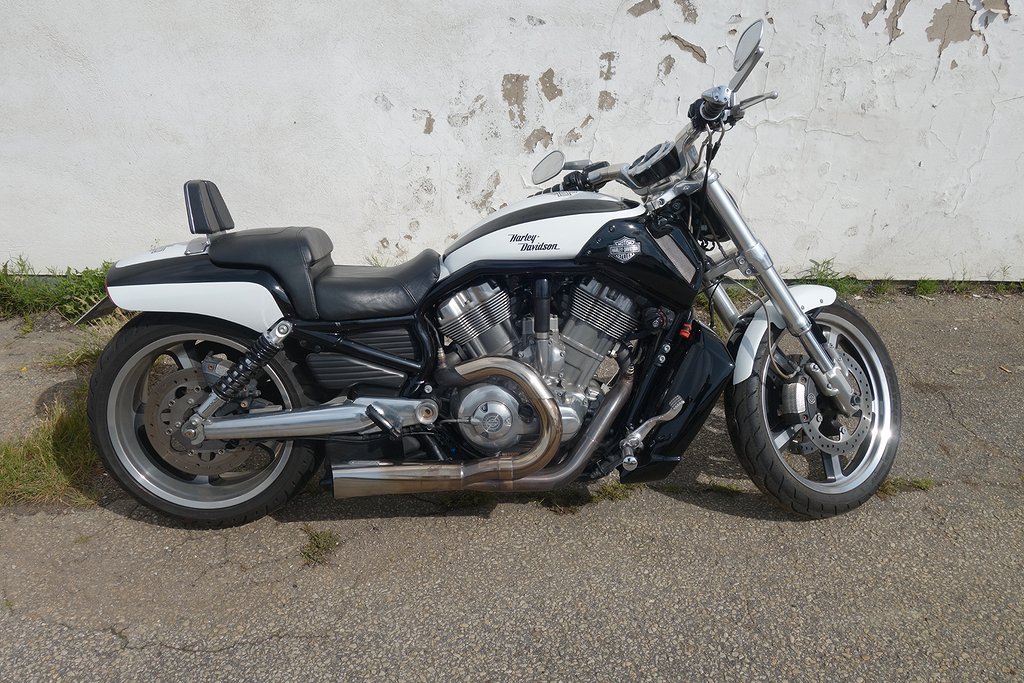 Harley-Davidson VRSCF V-Rod 1.1 121HK V&H 2250 mil